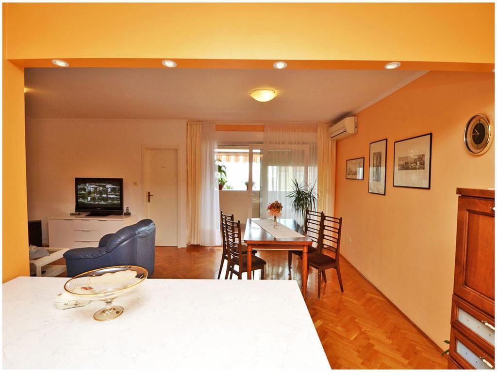 Apartment Laura Podstrana Zimmer foto